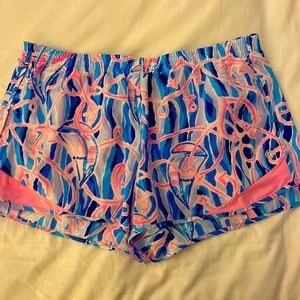 Lilly Pulitzer size XL luxletic trail shorts